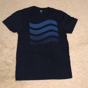Black Old Navy shirt with Curvy stripes